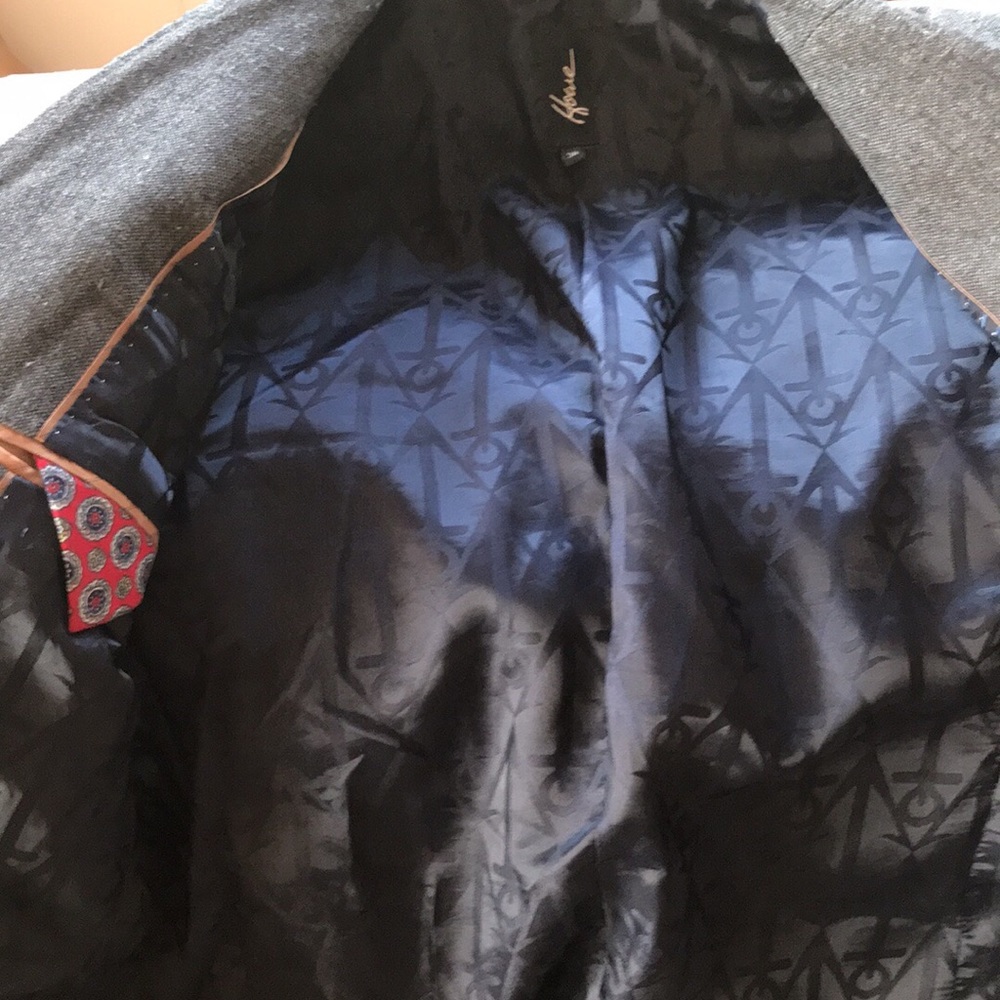 Howe Men’s Jacket Gray and Black.